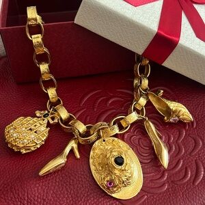 RARE CRAFT Vintage Gold Chunky Charm Belt